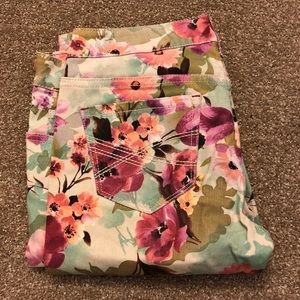 Floral Aeropostale jeans